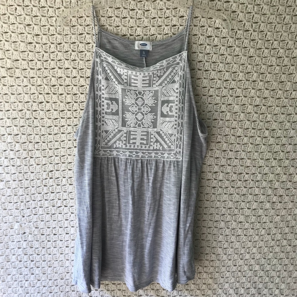 Old navy embroidered mesh overlay tank
